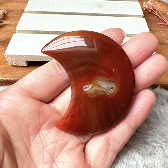 Gorgeous Small Carnelian Moon Carving - Picture 3 of 6